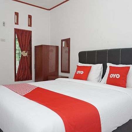 Oyo 2635 Ramos Inn Sinapuran Exterior foto