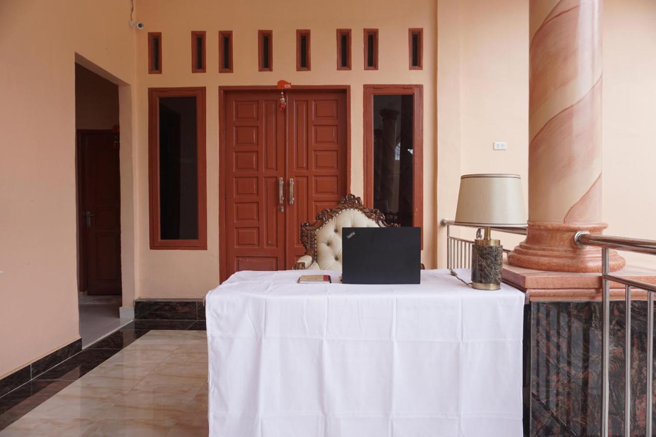Oyo 2635 Ramos Inn Sinapuran Exterior foto