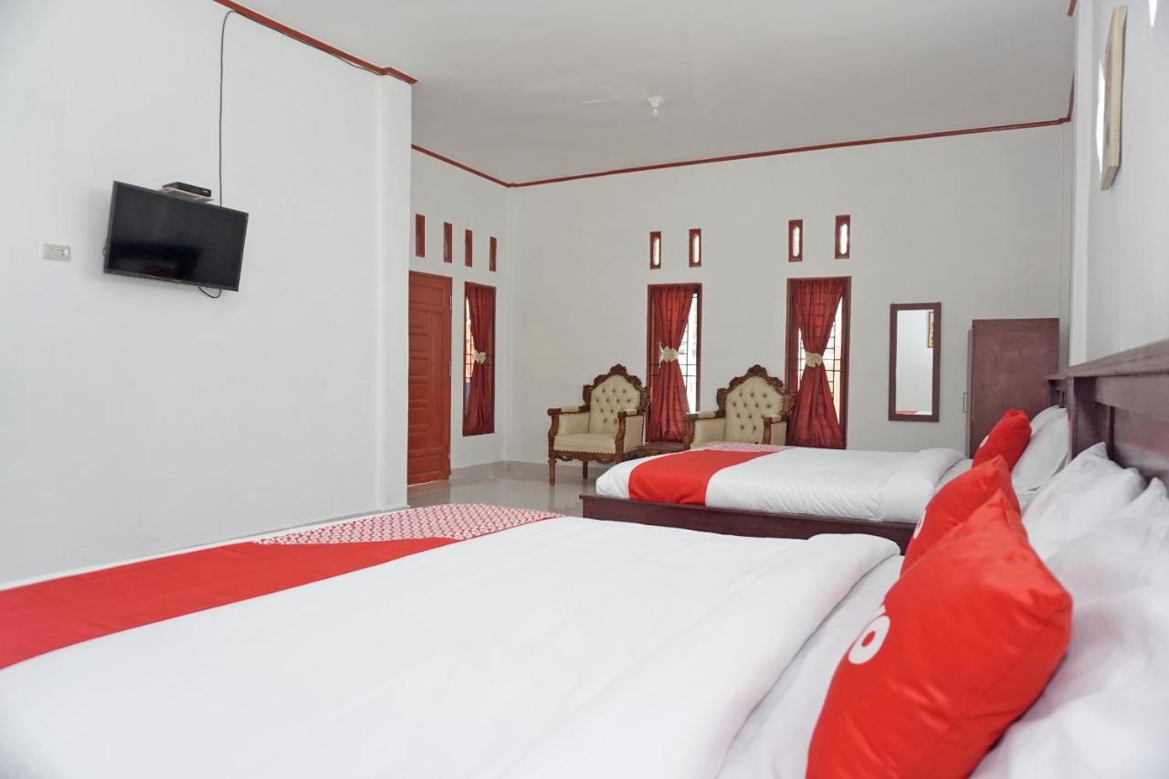 Oyo 2635 Ramos Inn Sinapuran Exterior foto