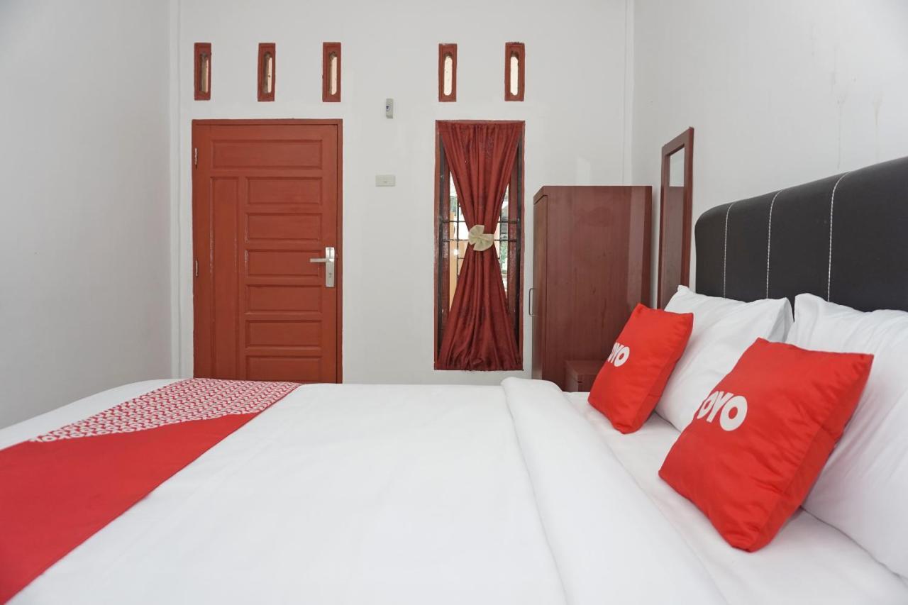 Oyo 2635 Ramos Inn Sinapuran Exterior foto